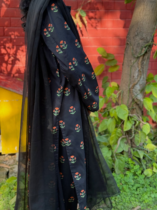 Black Poppy - Unstitched Lawn (cotton 4.5m)