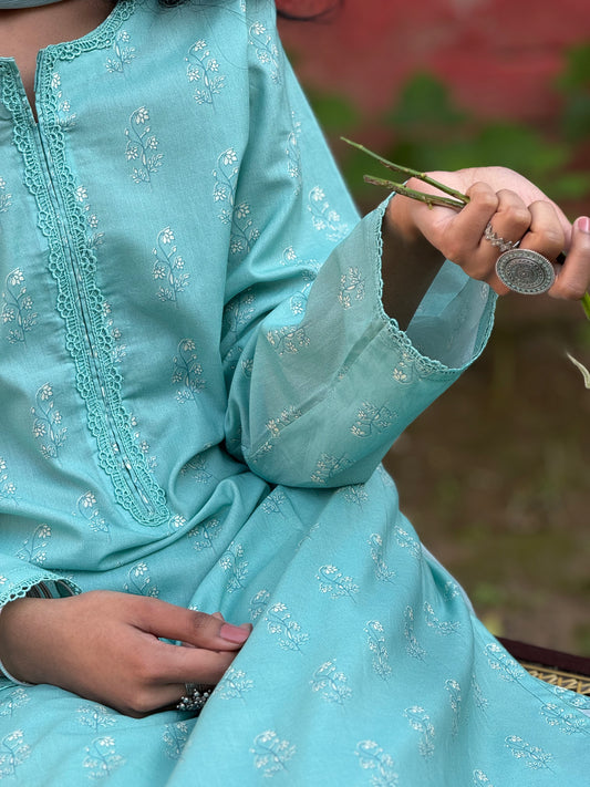 Sea blue - Unstitched Lawn (Cotton 4.5m)