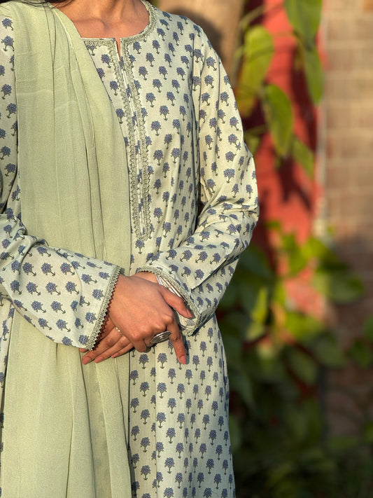 Mystic Green - Unstitched Lawn (cotton 4.5m)